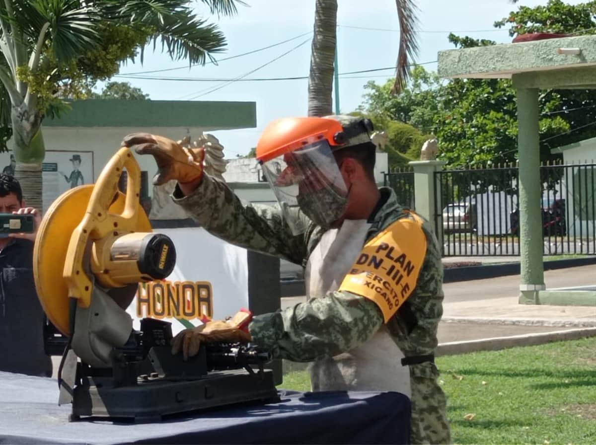 Destruye Sedena armamento asegurado a la delincuencia en Q. Roo