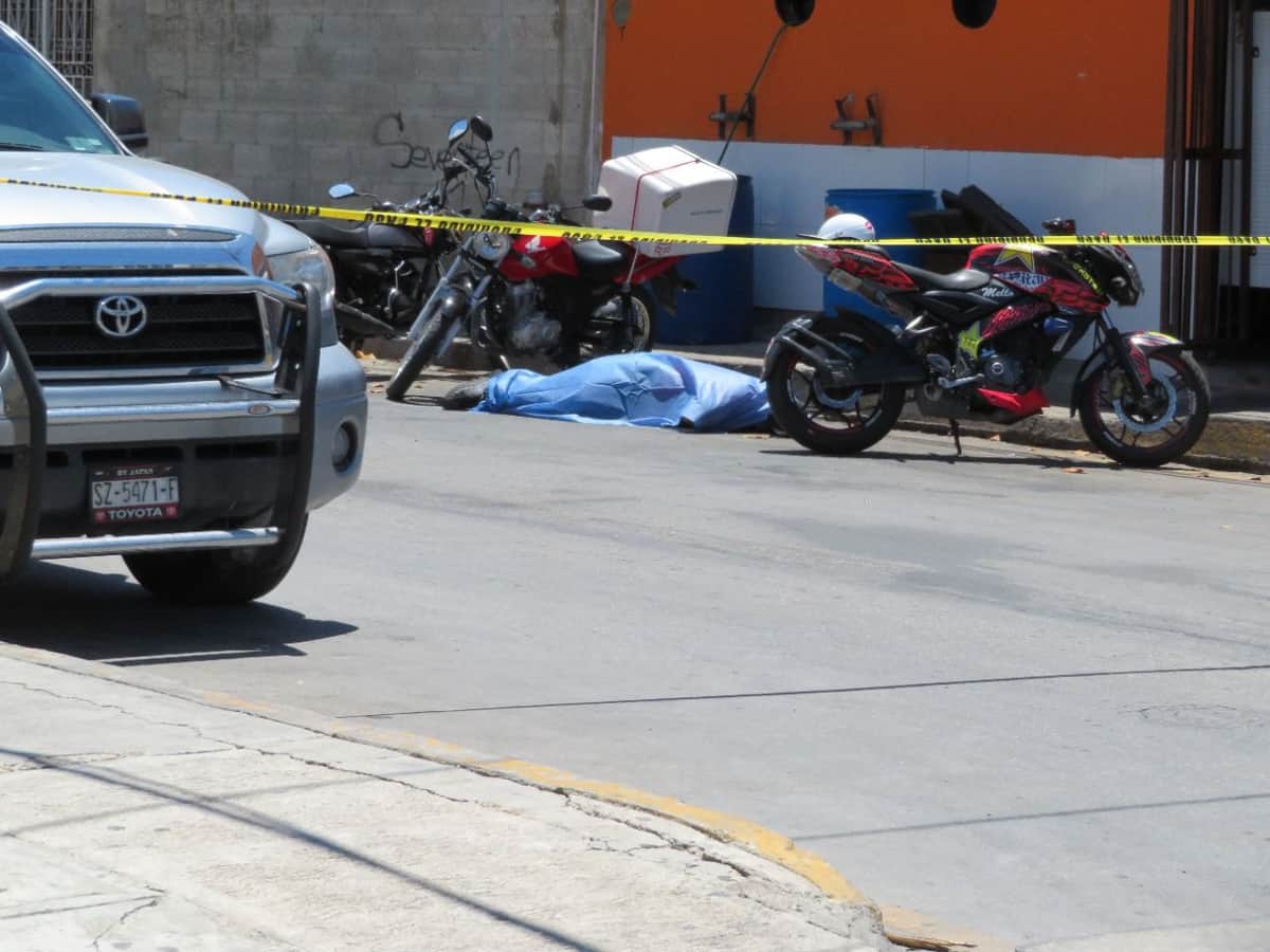 Asesinan a balazos a gerente de pollería "Krujipollo" en Playa del Carmen