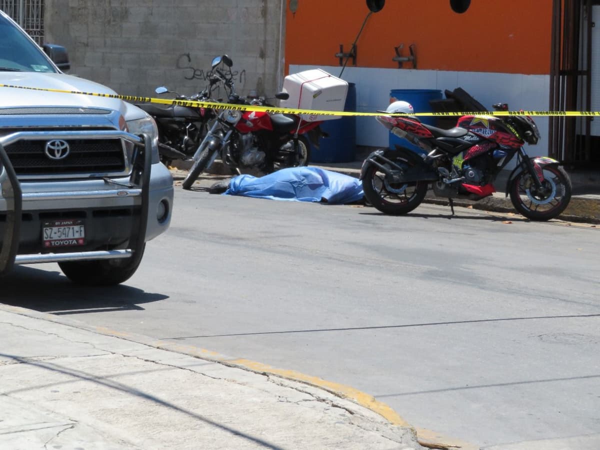 Asesinan a balazos a gerente de pollería "Krujipollo" en Playa del Carmen