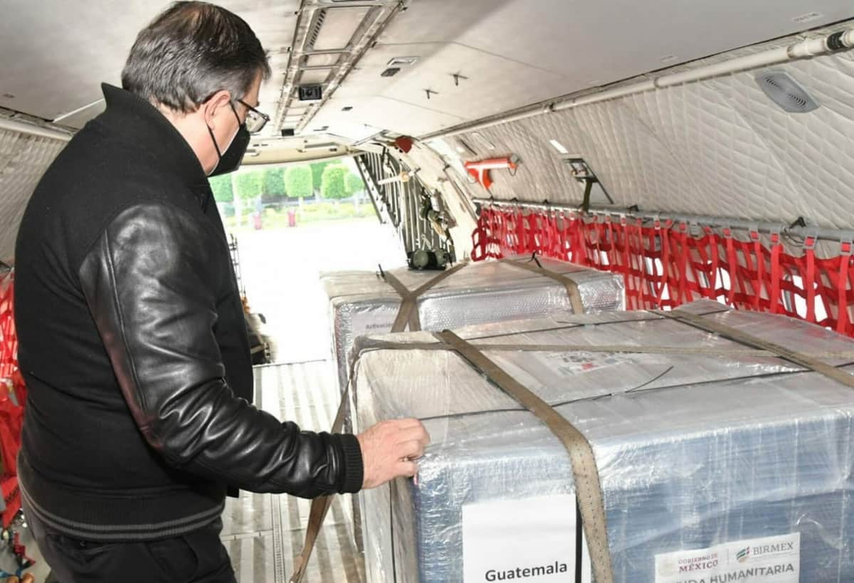 Envía México 400 mil 800 vacunas a Guatemala, Honduras y El Salvador