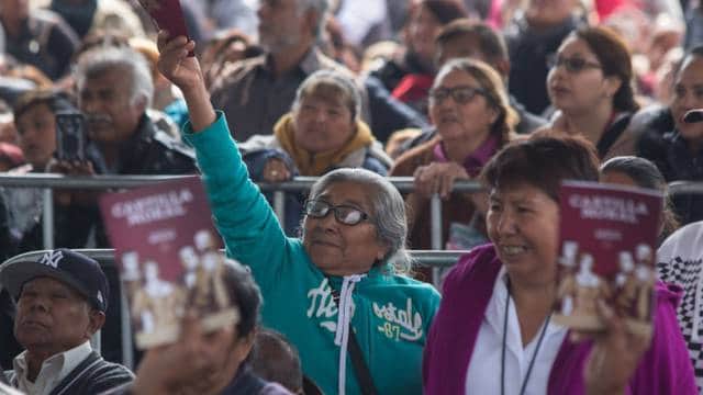 Aumentan 400 pesos a la pensión de adultos mayores; recibirán 3 mil 100 pesos