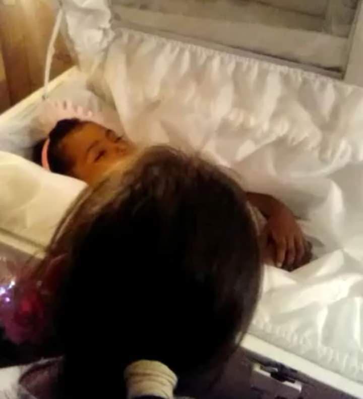 EL MISTERIO DE LA NIÑA DE ESCOBEDO: La declaran muerta y se sigue moviendo