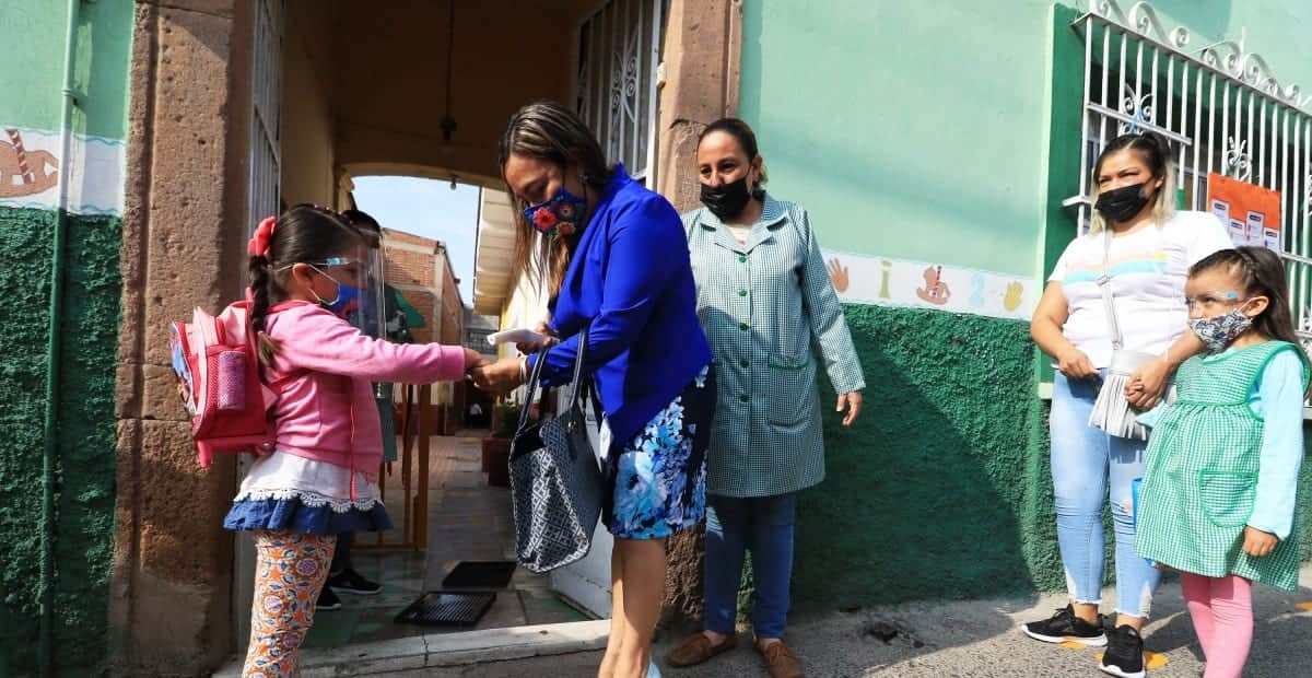 SEP analiza eliminar las vacaciones de julio y alargar el ciclo escolar 2021-2022