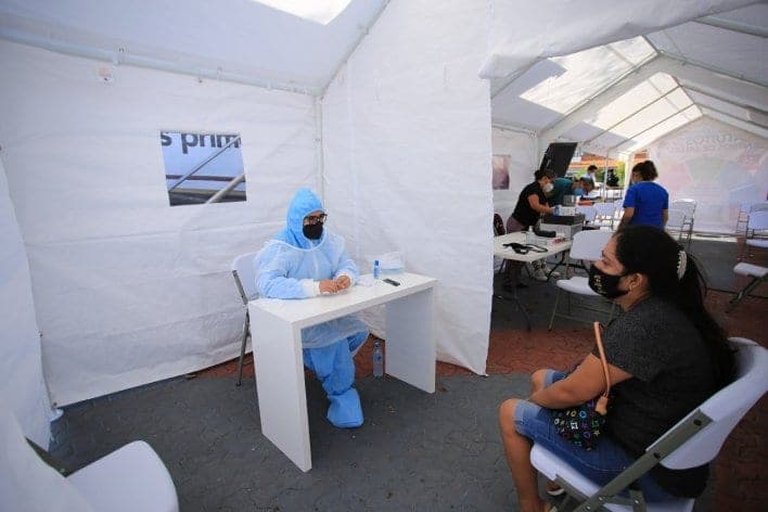 Mueren 17 quintanarroenses y se confirman 233 positivos a COVID-19 en un día