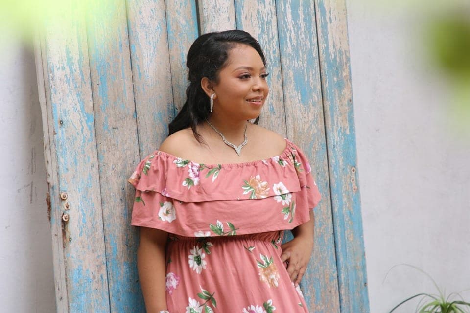 Ejemplar: joven maya que vive con enfermedad cerebral, va por carrera universitaria