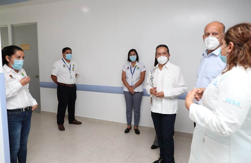 Vacunas para el sector turístico, un logro de Carlos Joaquín