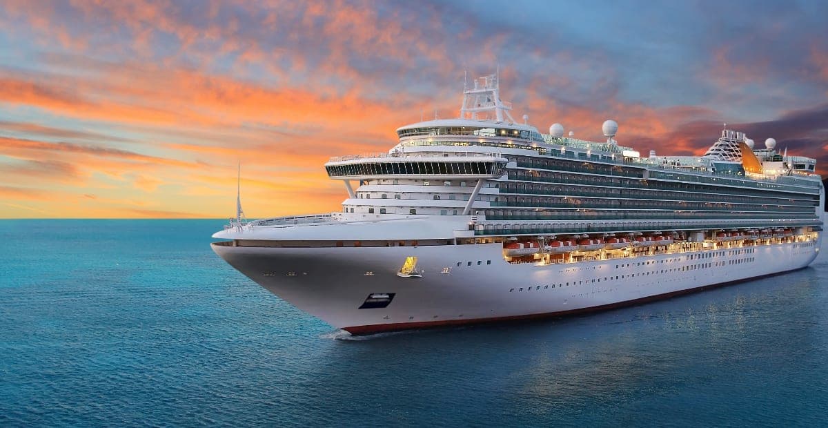 Detectan dos casos de Covid en crucero que partió del Caribe con pasajeros completamente vacunados