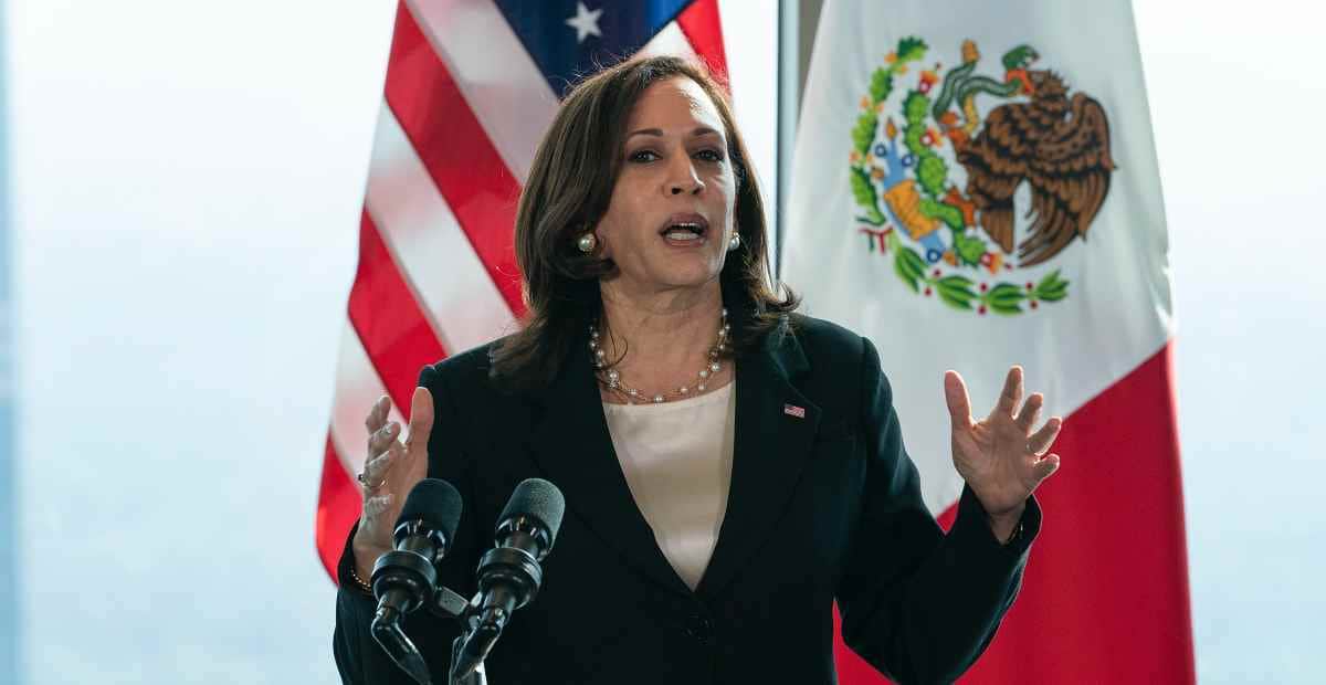 Kamala Harris dice que se refería sólo a Guatemala al hablar sobre respeto a las ONG