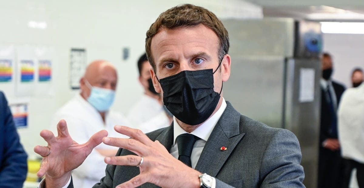 Hombre que soltó cachetada a Emmanuel Macron fue condenado a cuatro meses de prisión