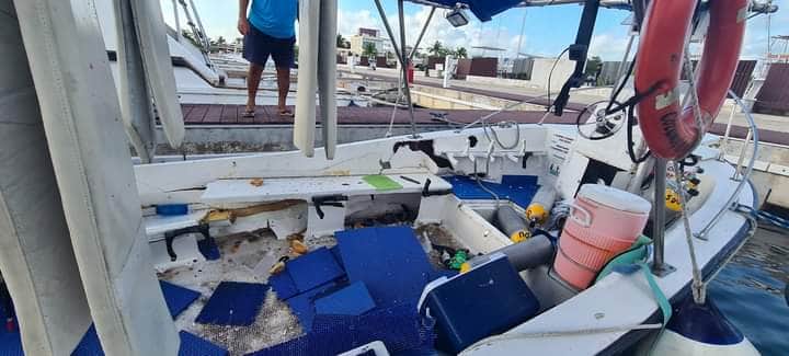VIDEO: Explota embarcación en Cozumel y capitán sale volando