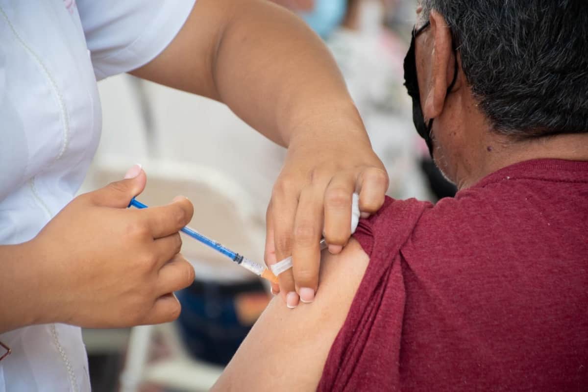 Aplicarán refuerzos de vacuna anticovid a partir de mañana en Playa del Carmen