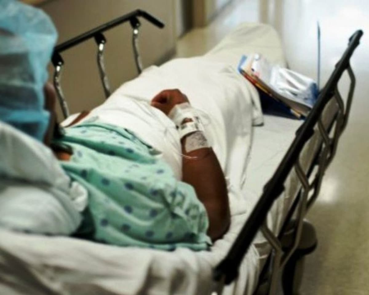 Anciana muere tras ser operada por un exguardia de seguridad, fingió ser médico