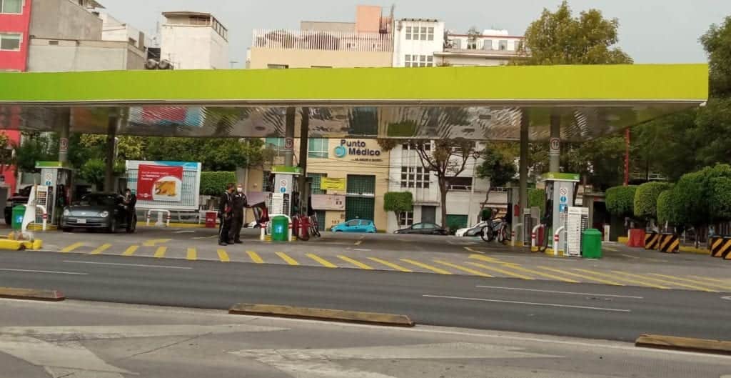 Precios promedio de las gasolinas registran récord, de acuerdo con Profeco