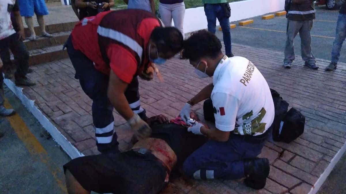 Atacan a un hombre a cuchillazos en la SM 333 de Cancún