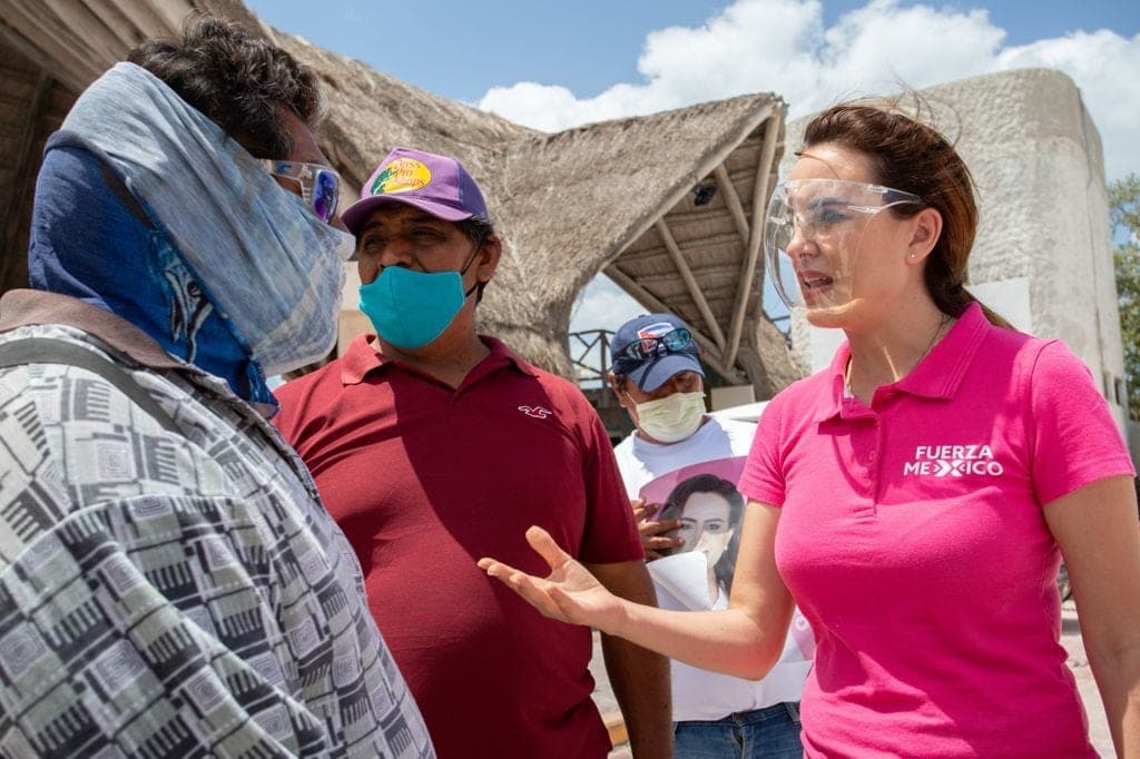 Cierra Alondra Name una campaña escuchando a la gente del Distrito 1