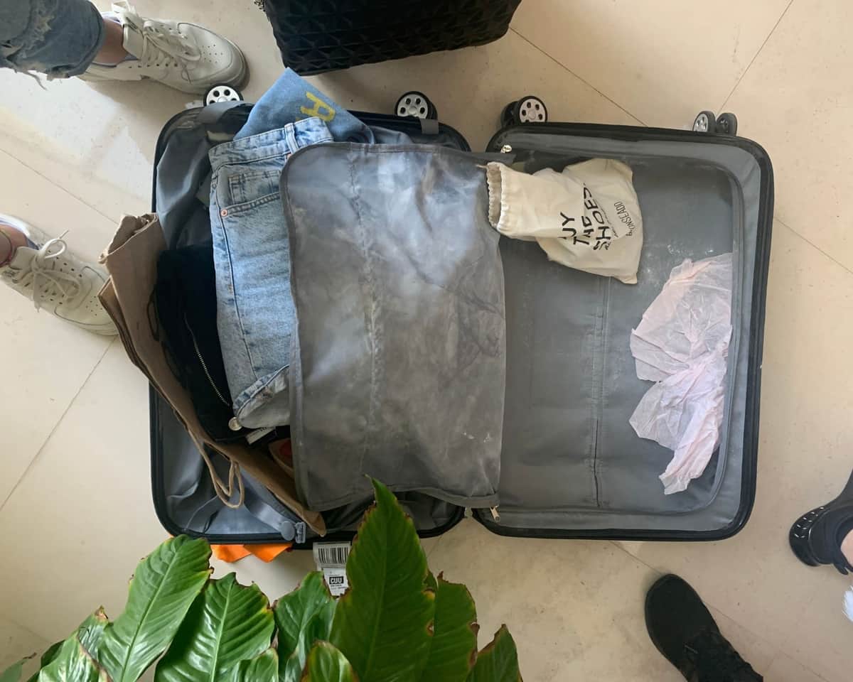 VIDEO: Joven denuncia robo de su maleta en Viva Aerobus valorado en 100 mil pesos