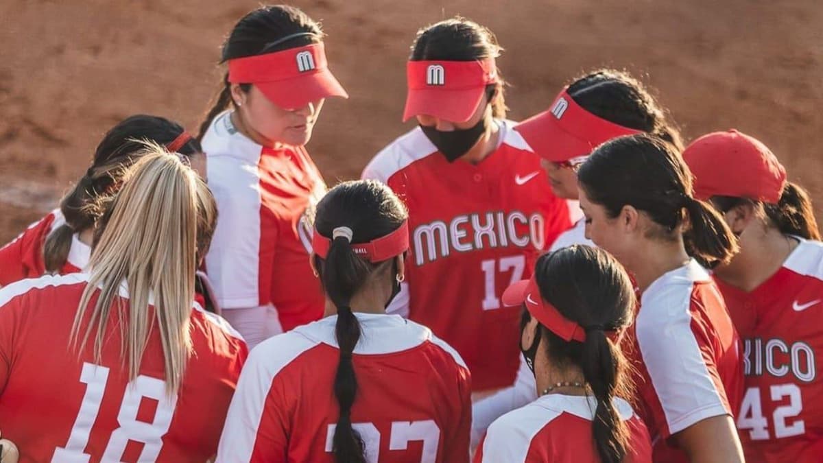 ¡Escaló el problema! Jugadoras de softbol se llevaron almohadas y colchas de la Villa Olímpica