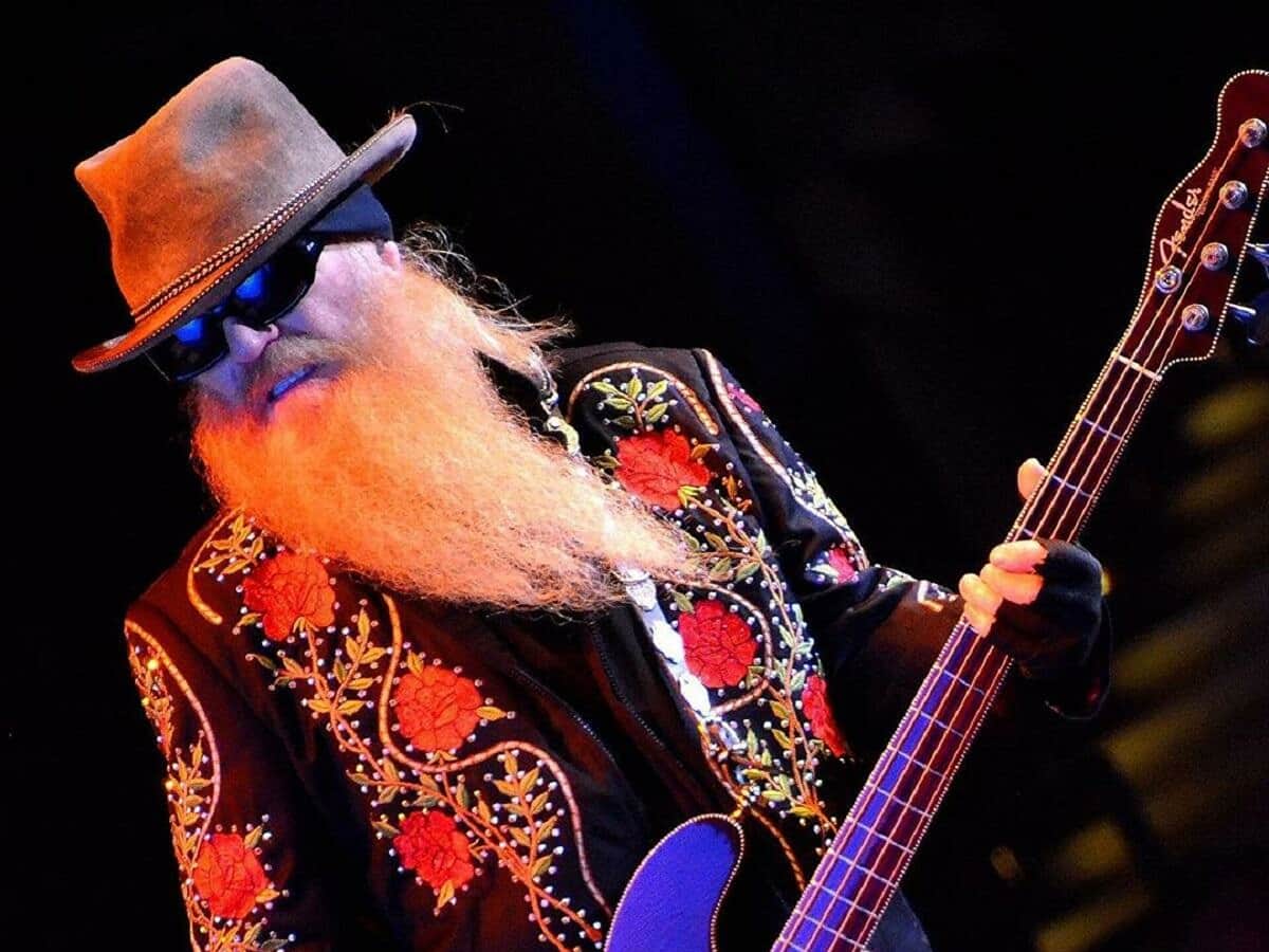 ¡Se nos va otra leyenda! Muere Dusty Hill, bajista de ZZ Top
