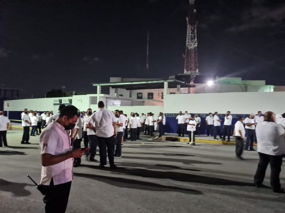 Detención de taxistas en Zona Hotelera genera manifestación afuera de Fiscalía