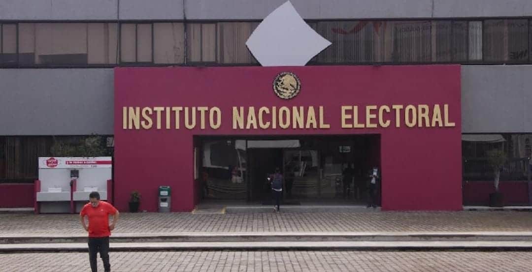 Padrón Electoral habría sido robado al INE y vendido en el mercado negro