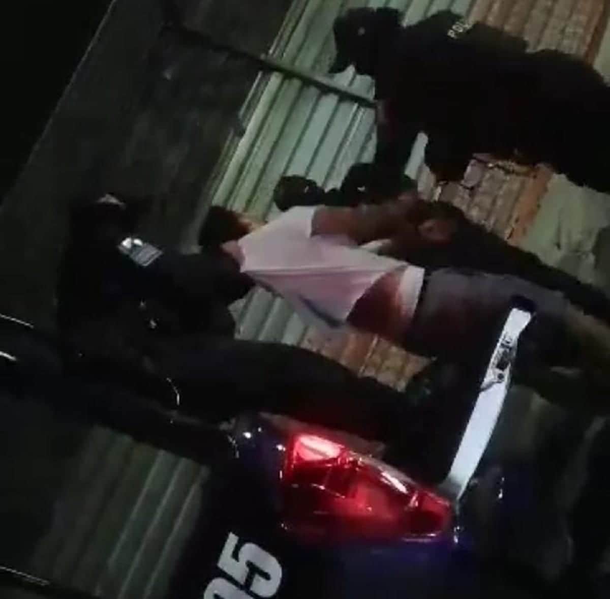 VIDEO: ¡Brutalidad Policiaca! Golpean y detienen a extranjero en Playa del Carmen