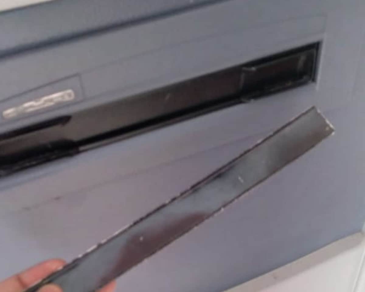 Advierten sobre cajero de HSBC en Playa del Carmen con placa que impide retirar dinero