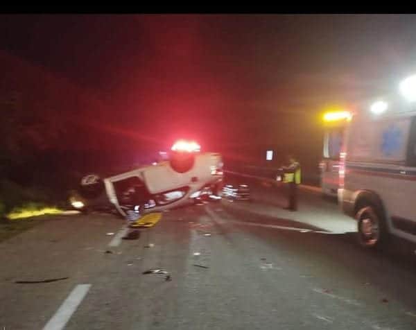 Mueren dos jovencitas en trágico accidente sobre la carretera Chetumal-Bacalar