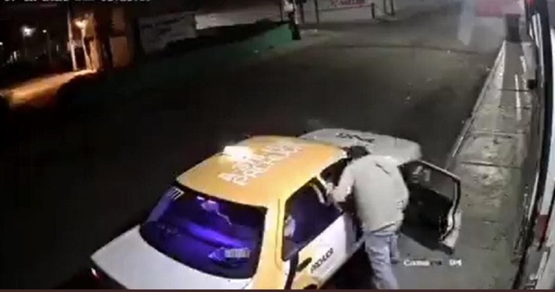 Video: Taxista de Pachuca agrede de manera cobarde a una mujer