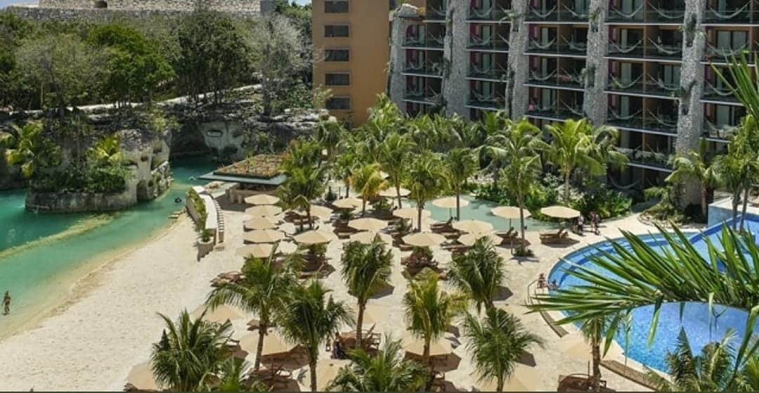 Se "roban" propinas de trabajadores del Hotel Xcaret en Playa del Carmen