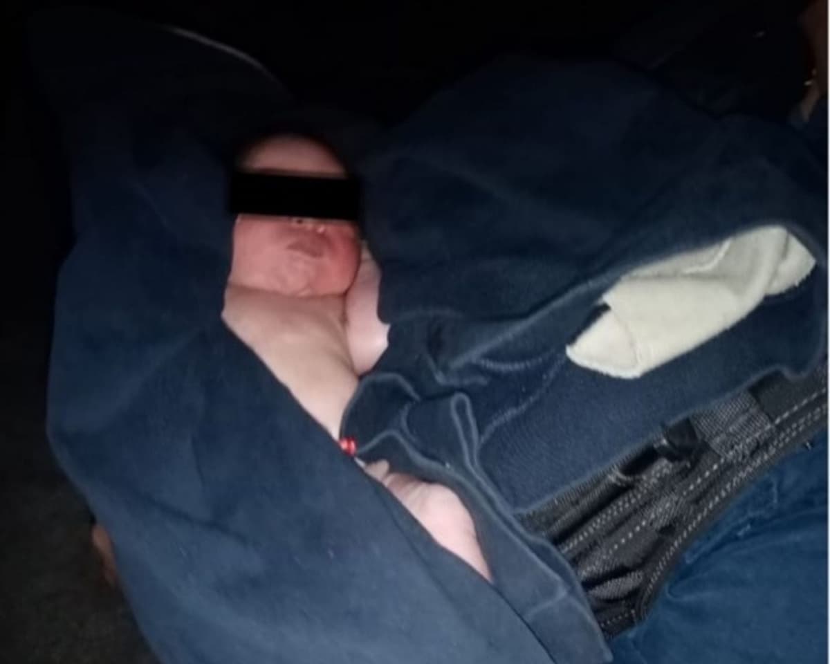 ¡Otro caso! Abandonan a recién nacido en Nuevo León, aún tenía el cordón umbilical