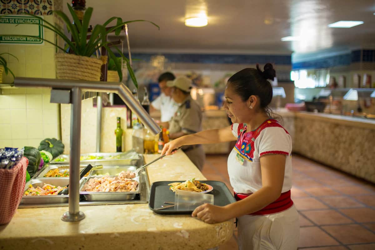 ¿Te urge trabajo? Este 12 de julio hoteles de Playa del Carmen reclutarán con y sin experiencia