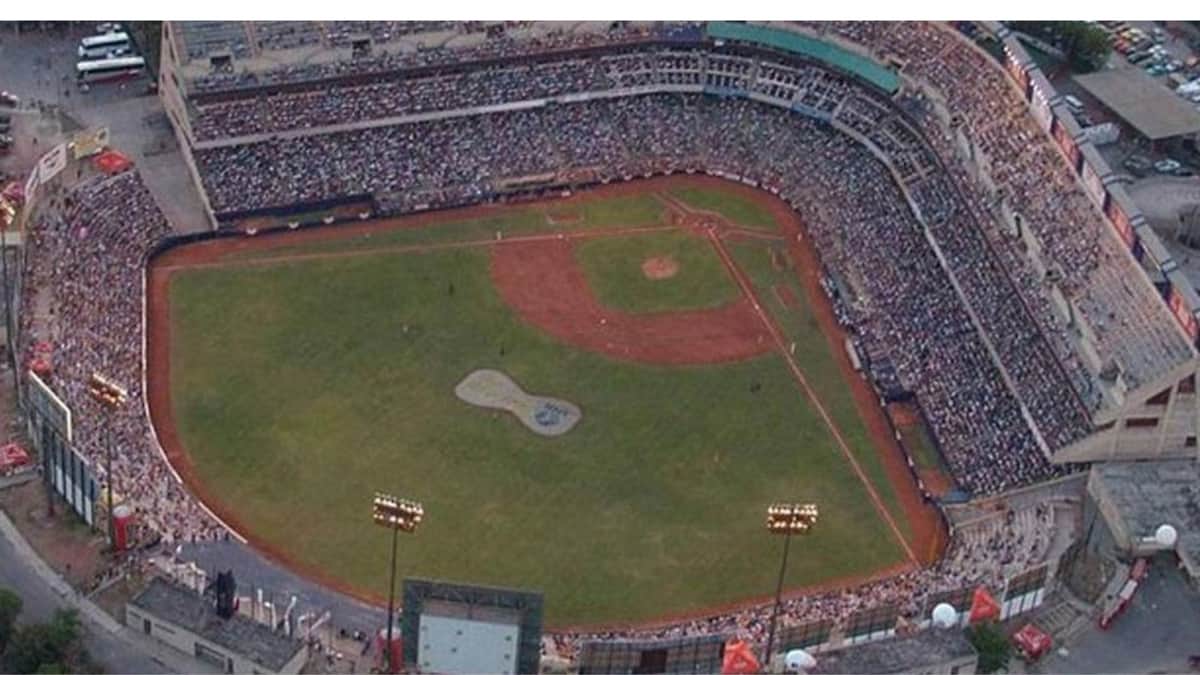 Gobierno de AMLO destina 176 millones a remodelación del estadio de béisbol en Cancún