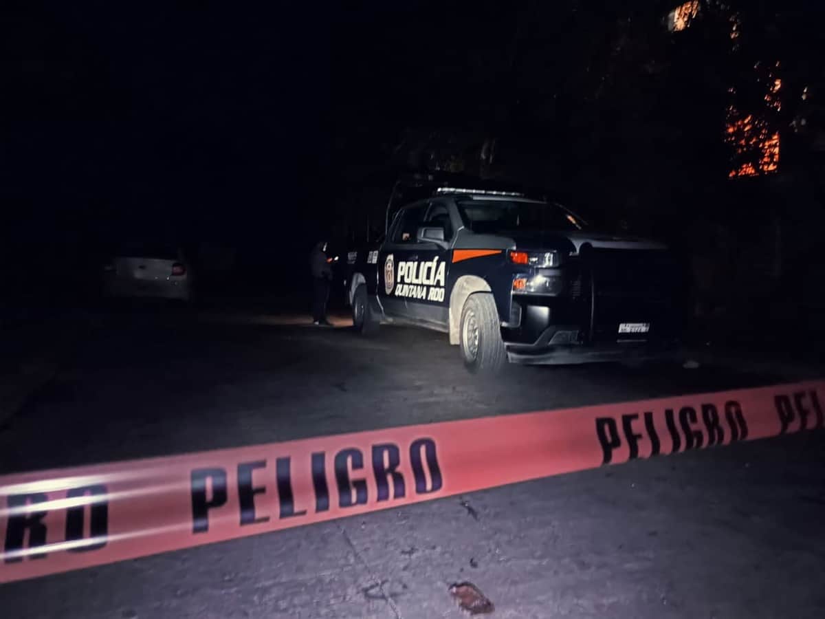 Hallan cuerpo de una persona tapado con piedras en Puerto Aventuras