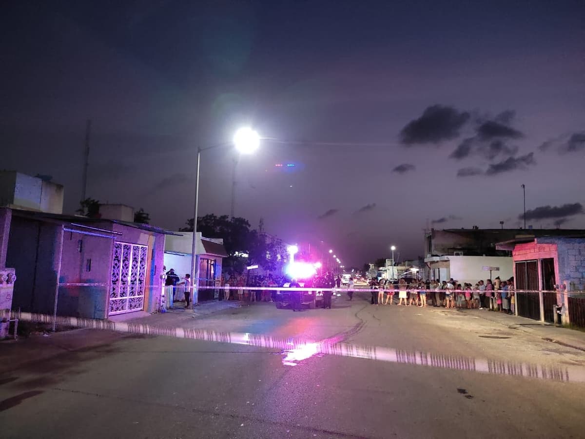 TERROR: Linchan a presunto asaltante en Cancún, dejan grave a otro