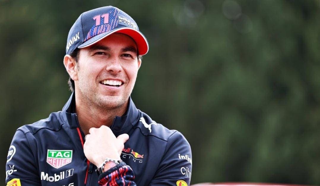 "Checo" Pérez se quedará en Red Bull para la temporada 2022