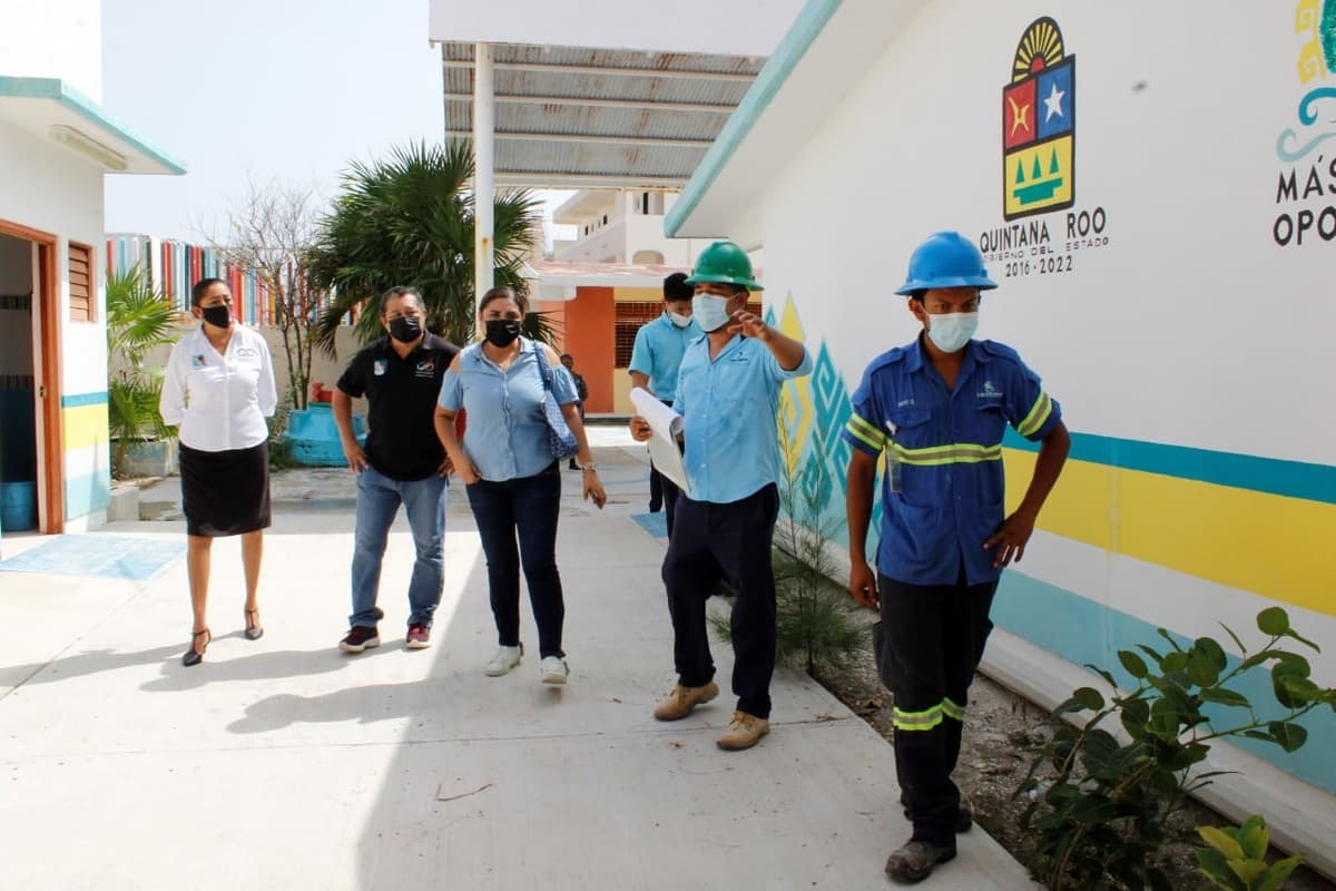 Avanzan los trabajos de recuperación en escuelas de Puerto Morelos