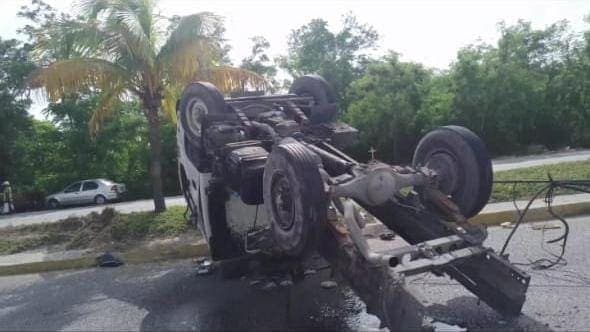 'Carambola' deja 5 lesionados sobre el bulevar Colosio de Cancún