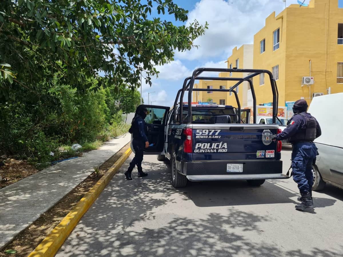 Reporte de bolsas sospechosas, resultaron contener los resto de un perro en Cancún