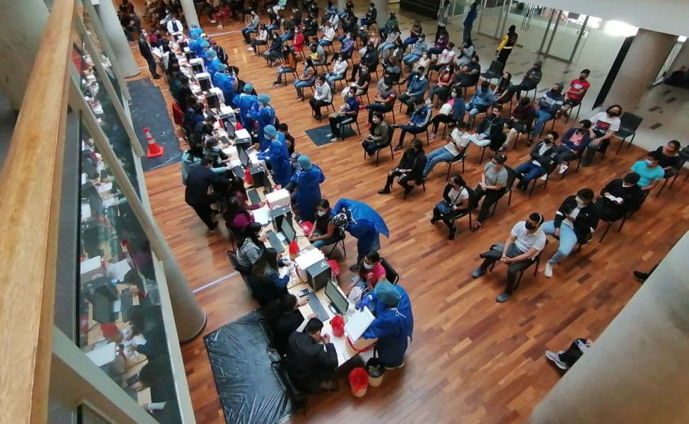 Pondrá Ecuador vacuna antiCovid de Pfizer a niños de 12 a 15 años