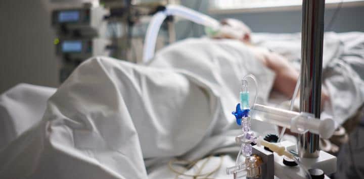 Mueren otros 15 y se confirman 405 positivos más a COVID-19 en Quintana Roo en un día