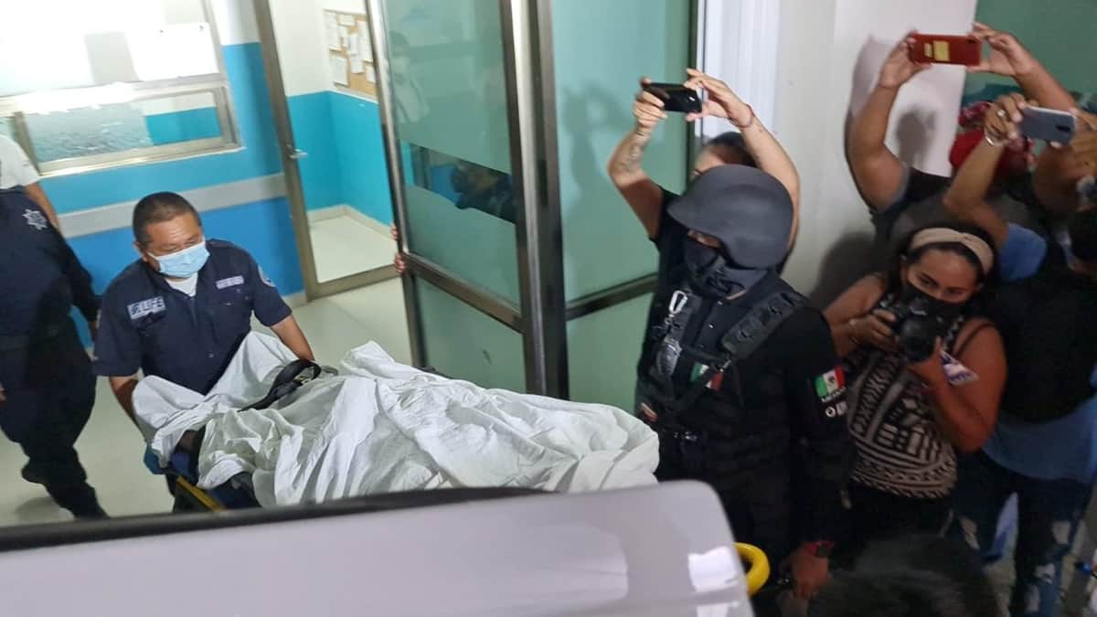 Balean a dos hombres en Isla Mujeres
