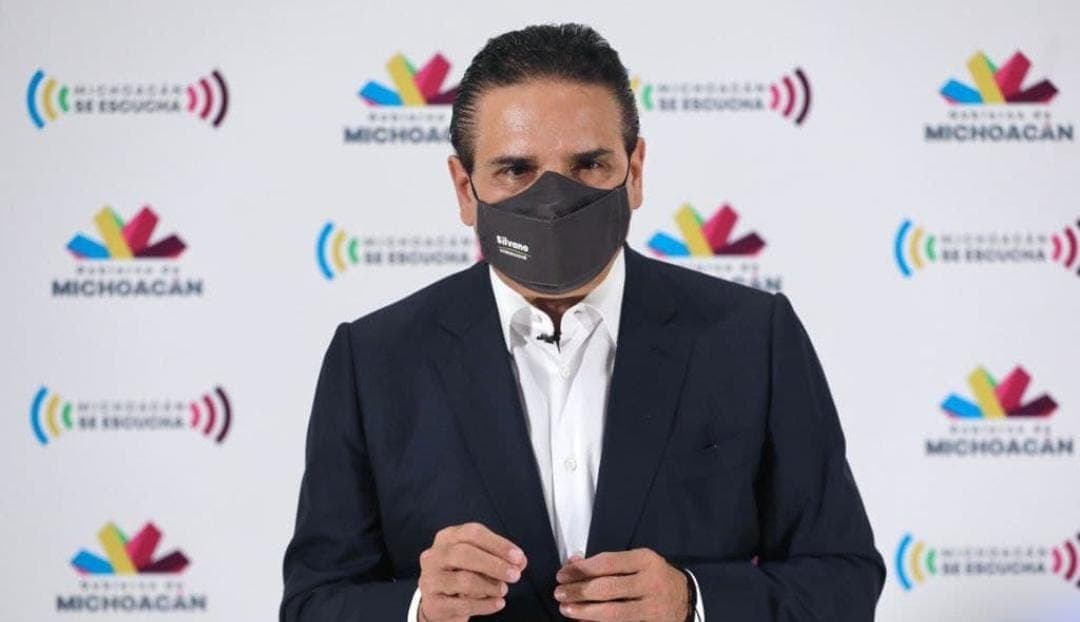 Morena denuncia a Silvano Aureoles ante la Fiscalía por traición a la patria