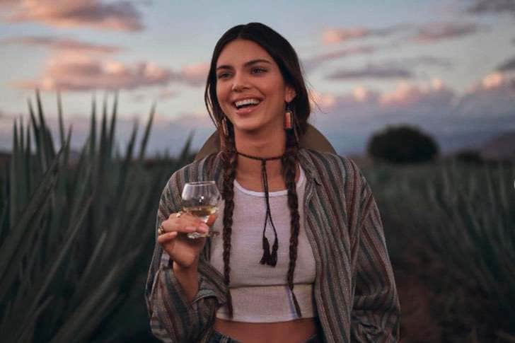 Kendall Jenner 'dona casas a pobres' en Jalisco, donde hace su tequila