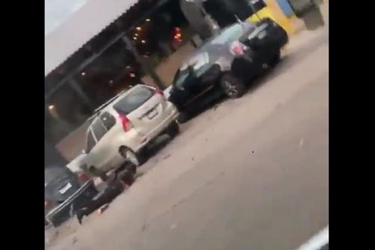 (VIDEO) TERROR EN SALAMANCA: estalla paquete bomba; hay al menos dos muertos y varios heridos