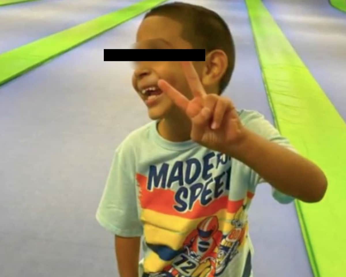 'Limpio mi habitación y lavo los platos': Niño busca ser adoptado y se hace viral