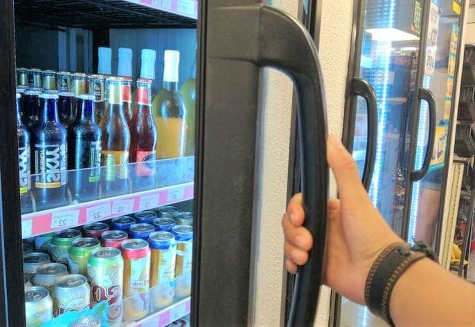 Aumentará venta de bebidas alcohólicas por fiestas patrias y semáforo amarillo en Cancún