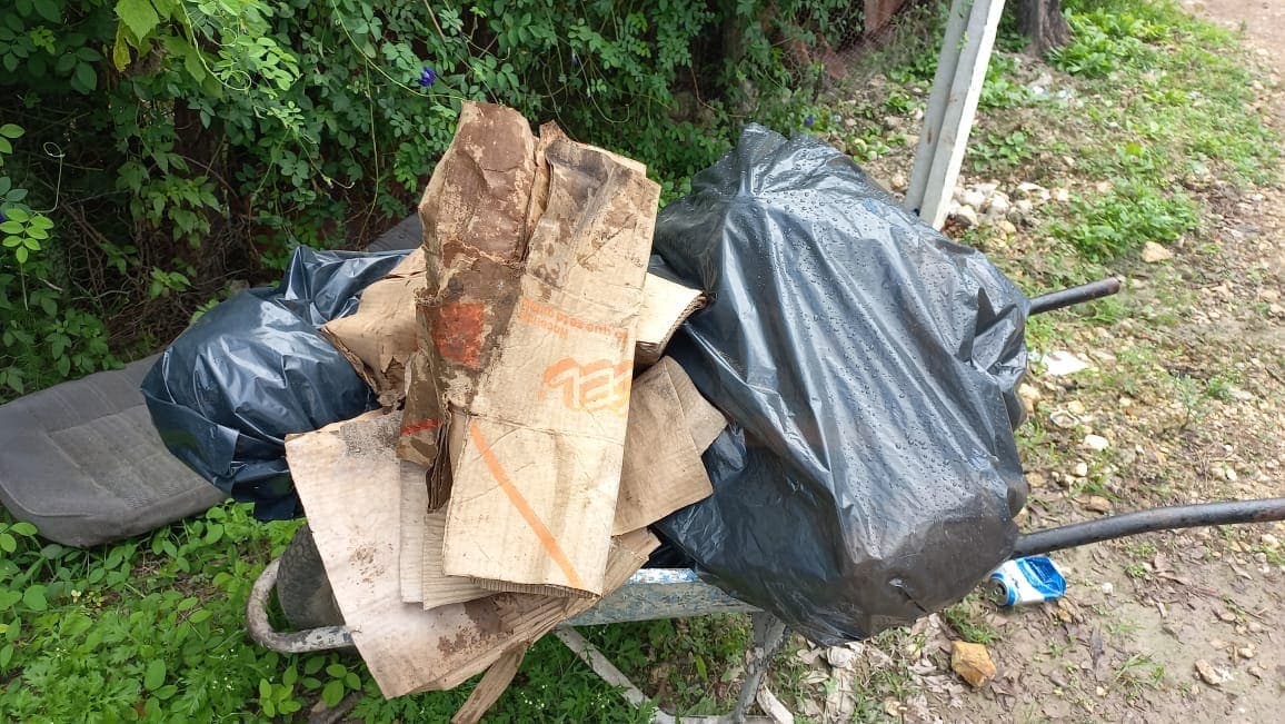 Hallan cuerpo embolsado en zona de invasión de Tulum