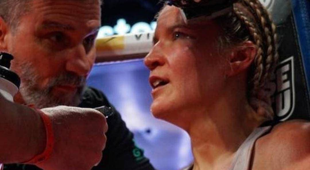 Canadiense que noqueó a boxeadora mexicana da pésame a la familia