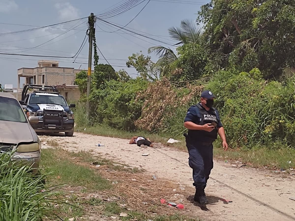 Ejecutan a un joven en la colonia San Vicente de Cancún; llevaba droga