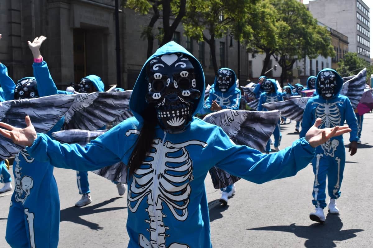 Viven al máximo el Gran Desfile Internacional de Día de Muertos en la CDMX